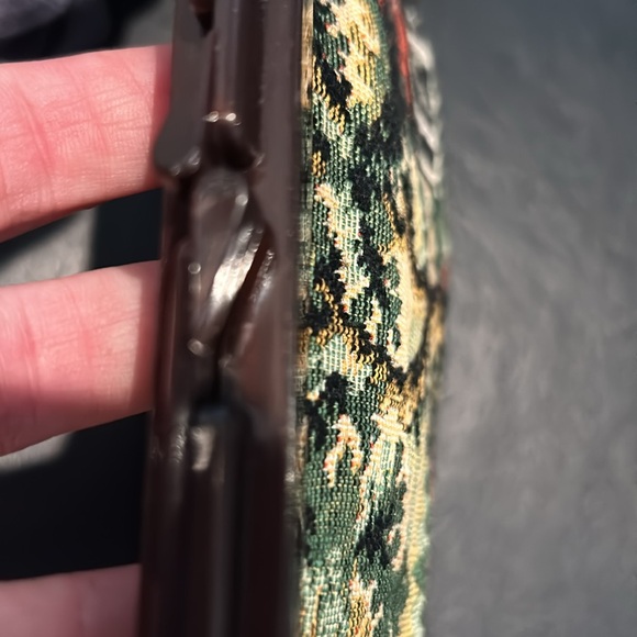 Vintage Tapestry kiss lock Pouch/case - Picture 10 of 14